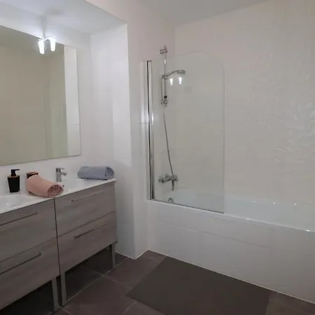 Апартаменты L'aigue Marine By Tah - Emplacement & Parking