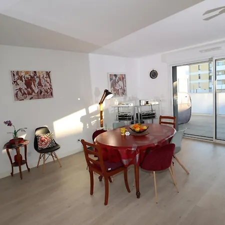 L'aigue Marine By Tah - Emplacement & Parking Порнише